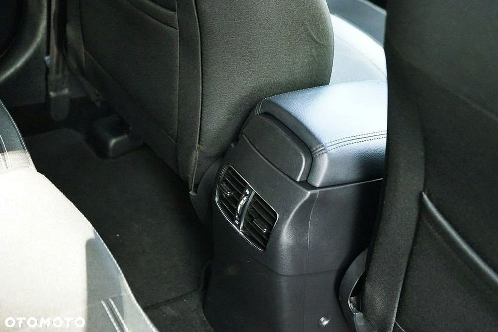 Kia Ceed - 25