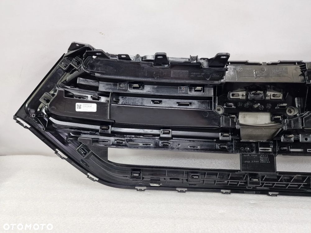 FORD EDGE II MK2 15- ATRAPA / GRILL PRZEDNI PRZÓD CZARNY NOWY ORYGINALNY ( OPCJA BEZ KAMERY ) , NR GT4B8200JBMAS / GT4B8200KB5FM6 / GT4B8200MF5FM6 / GT4Z8200KB / GT4Z8200 / GT4B8200 , NR AUKCJI GL401 - 17