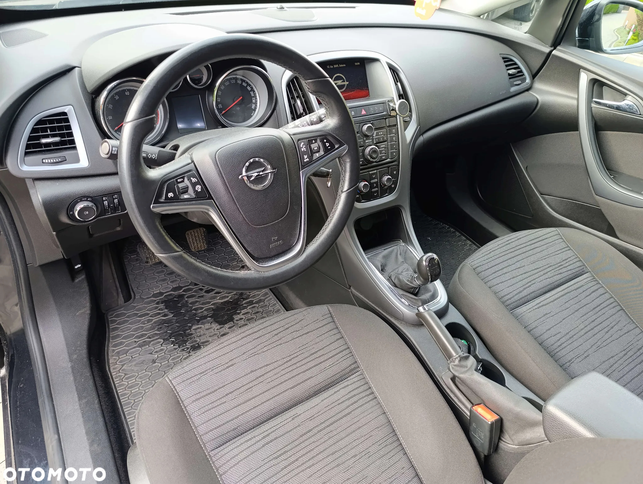 Opel Astra IV GTC 1.4 T Enjoy - 11