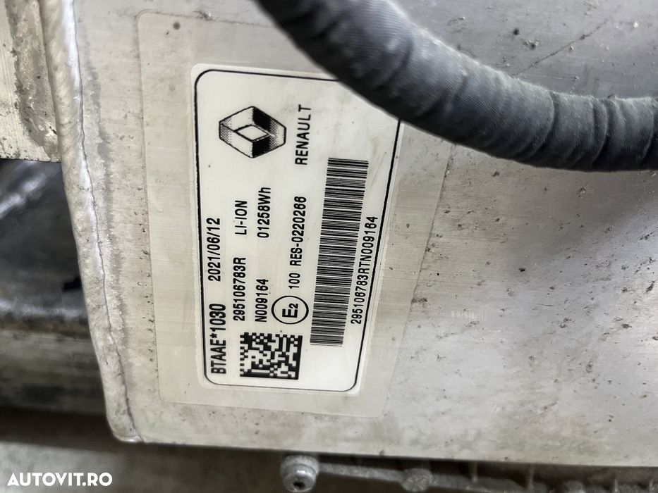 Baterie Renault arkana Clio 1.6 e-tech  2021 - 4