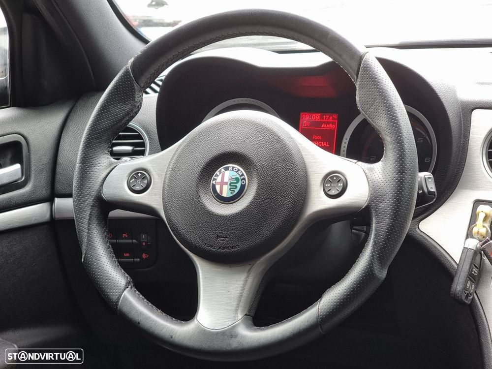 Alfa Romeo 159 Sportwagon 1.9 JTDm 16V Sportiva+ - 11