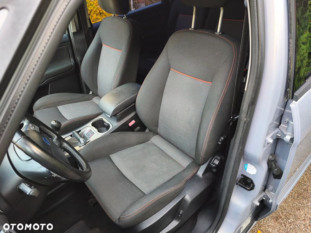 Ford S-Max 2.0 TDCi DPF Ambiente - 24
