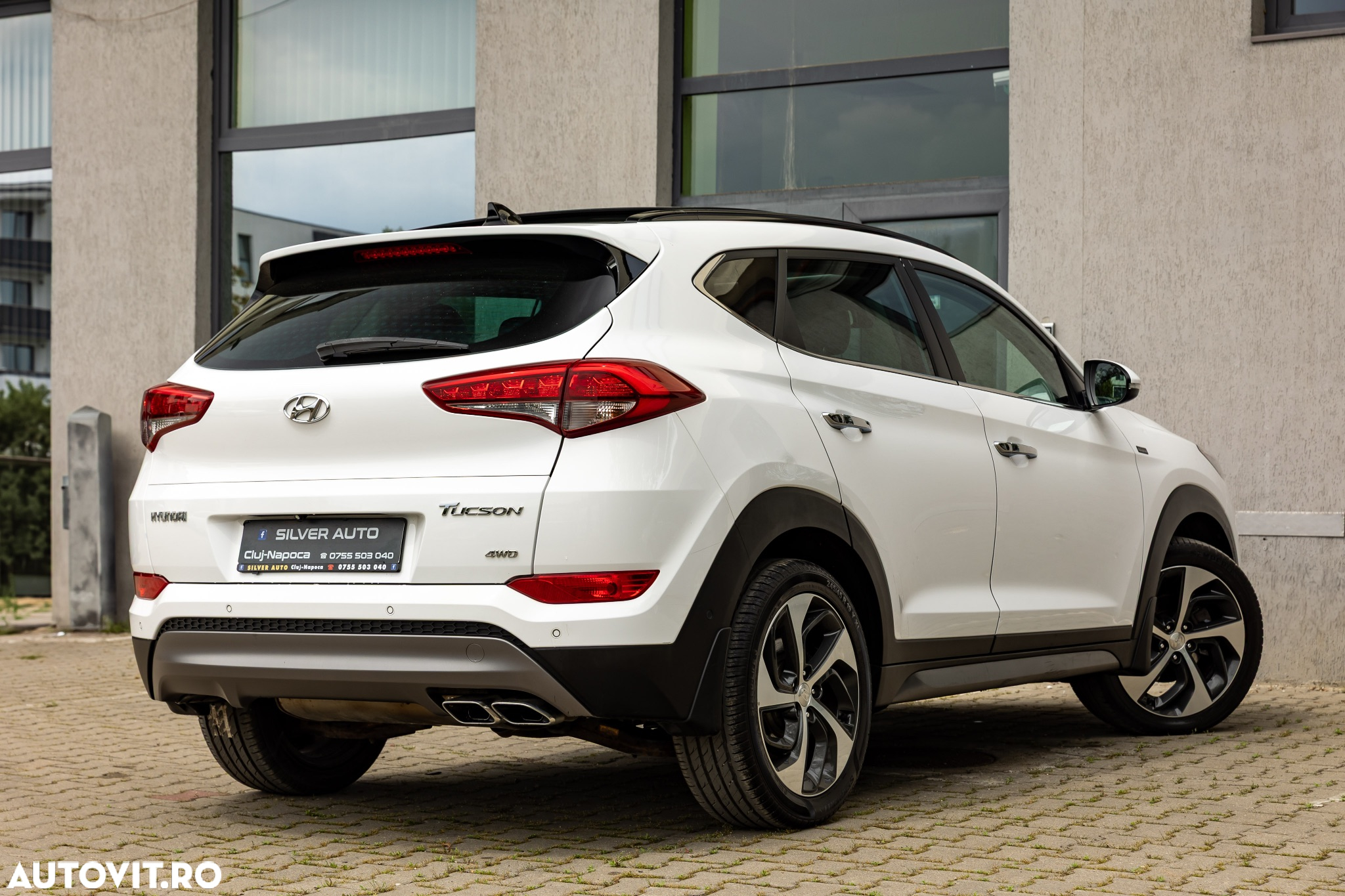 Hyundai Tucson 2.0 CRDI 4WD 6MT Premium - 27