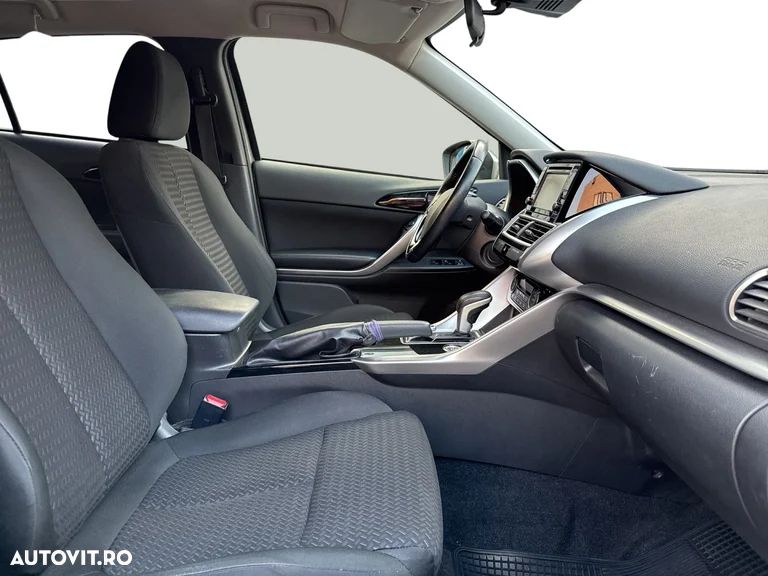 Mitsubishi Eclipse-Cross 1.5-litre 16-valve DOHC MIVEC 4X4 Invite+ Aut. - 12
