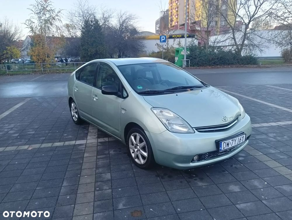 Toyota Prius 1.5 VVT-i Sol - 1