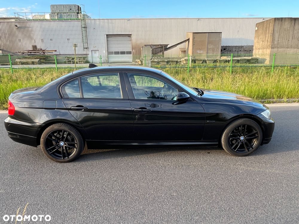 BMW Seria 3 320i - 3