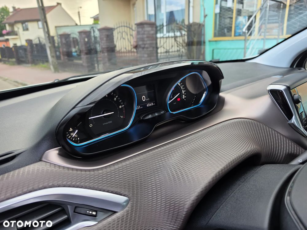 Peugeot 2008 1.6 VTi Allure - 30