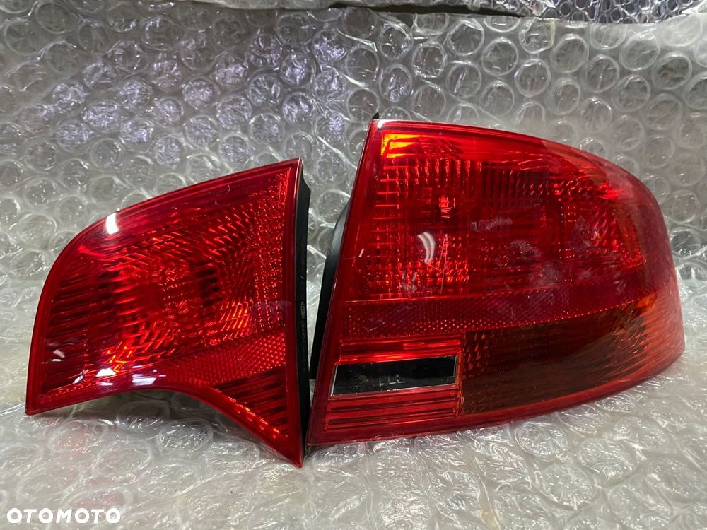 LAMPY TYŁ AUDI A4 B7 8E0 SEDAN 8E5945096 8E5945095 - 3