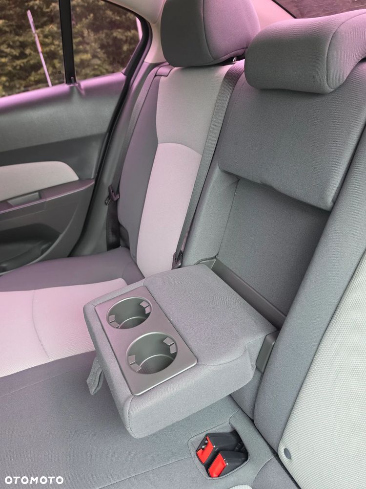 Chevrolet Cruze 1.6 - 14