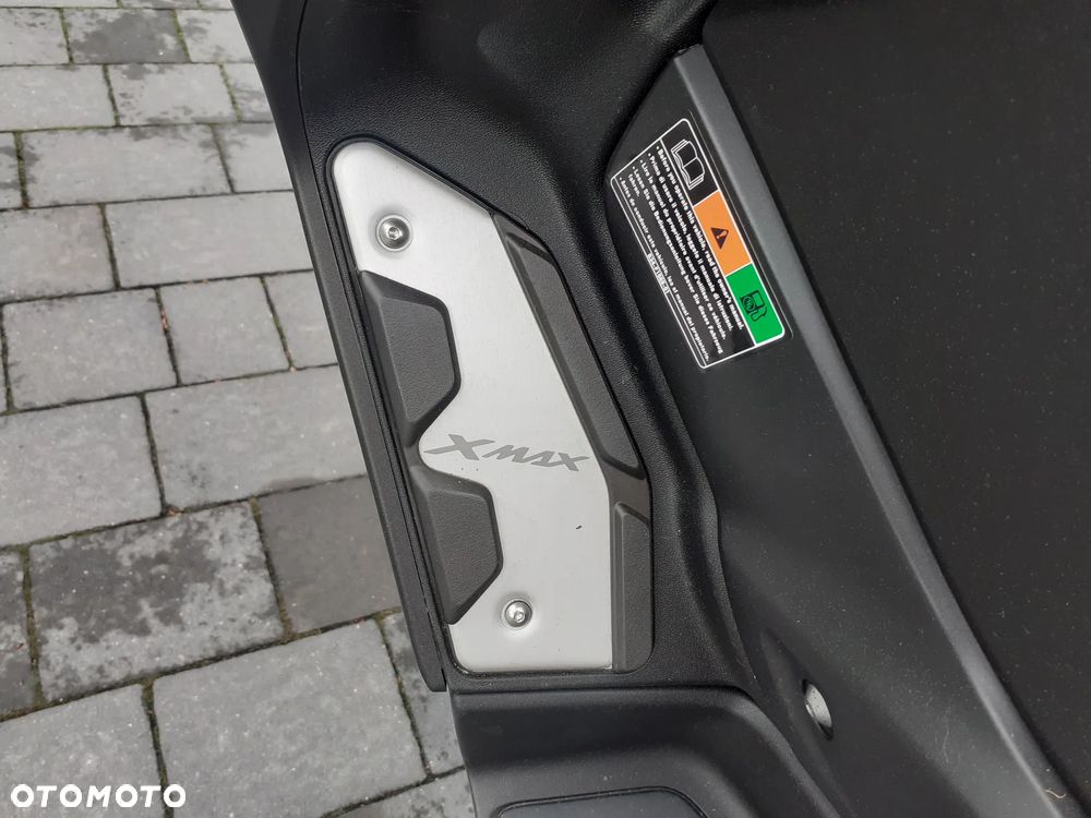 Yamaha X-max - 8