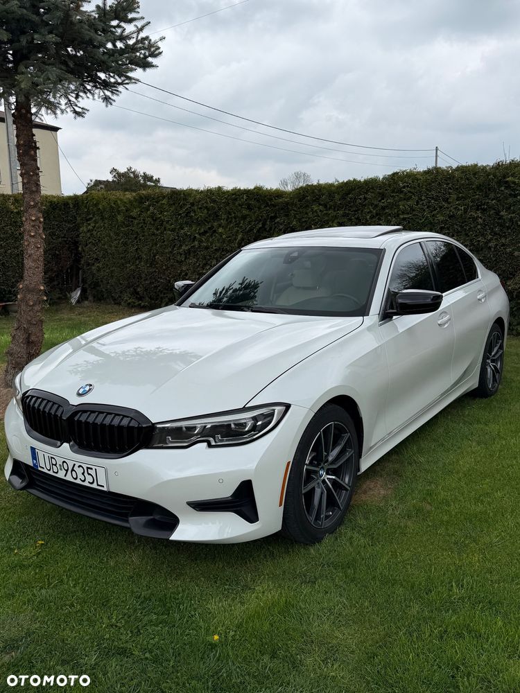 BMW Seria 3 330i M Sport - 1