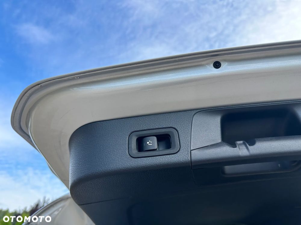 Mercedes-Benz GLB 220 d 4-Matic AMG Line 8G-DCT - 33