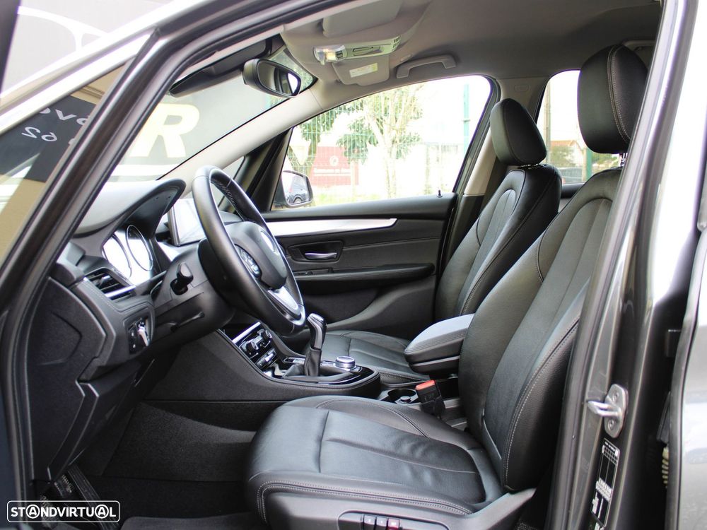 BMW 218 Gran Tourer d 7L Line Luxury - 6