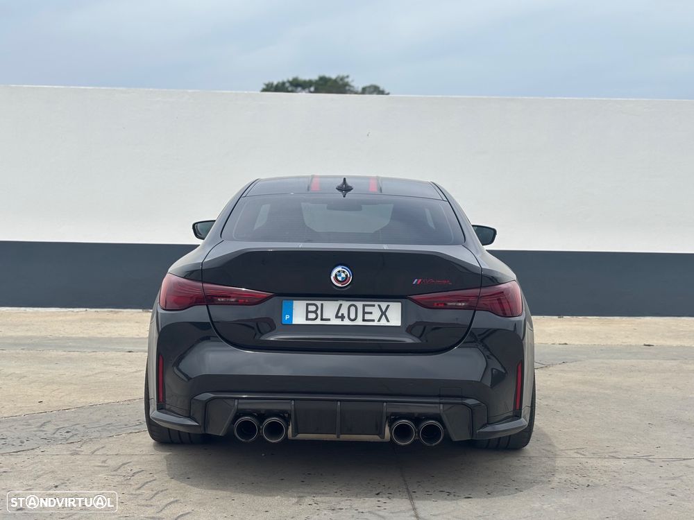 BMW M4 CSL - 4