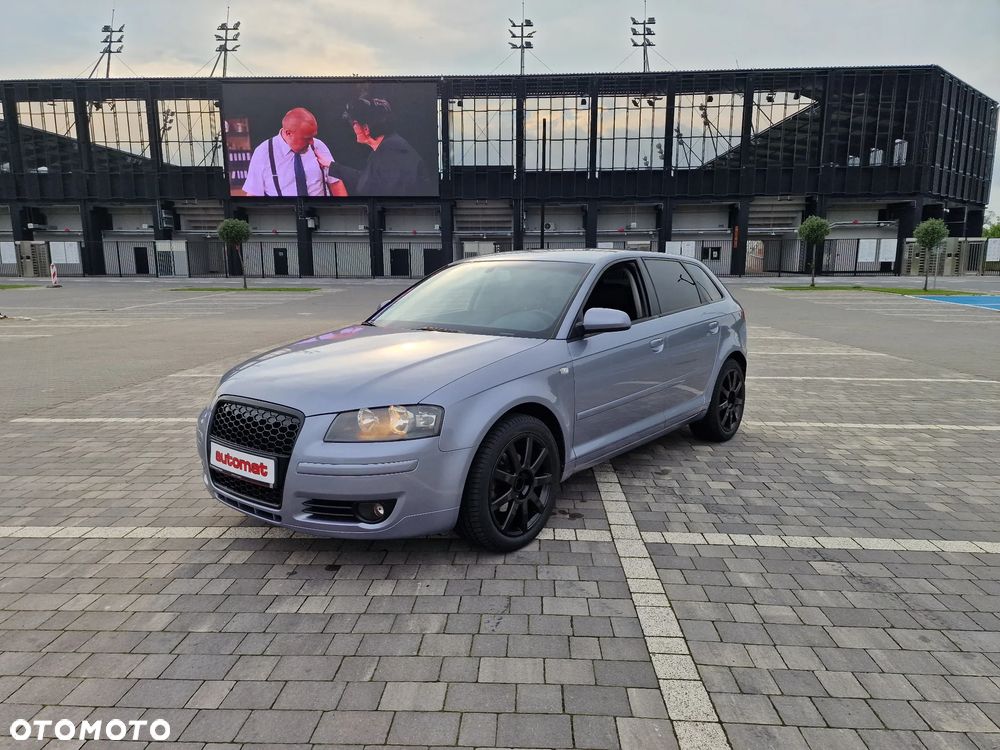 Audi A3 Sportback - 1