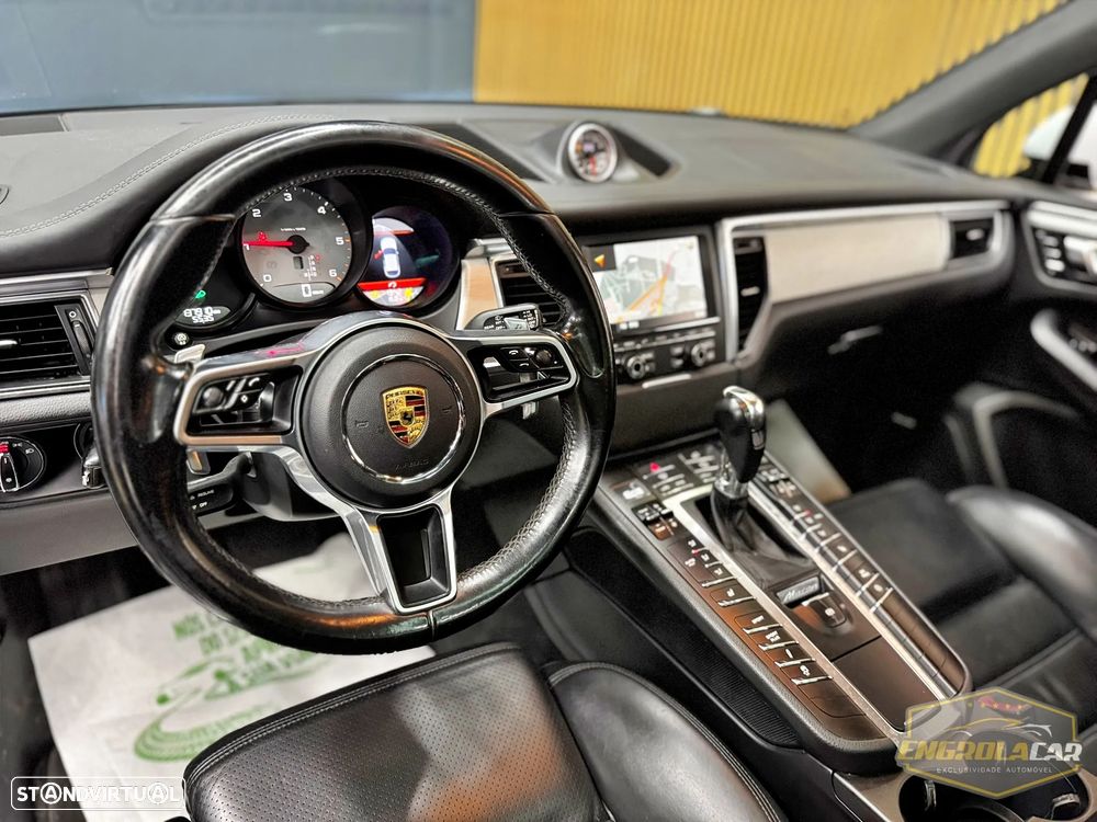 Porsche Macan S - 32