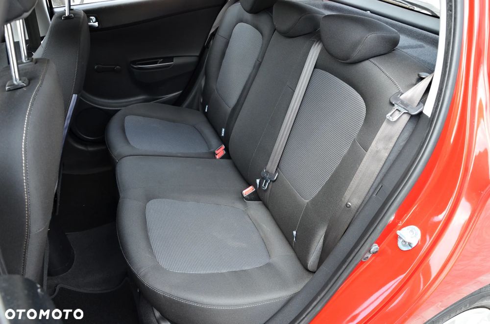 Hyundai i20 1.2 Trend - 10