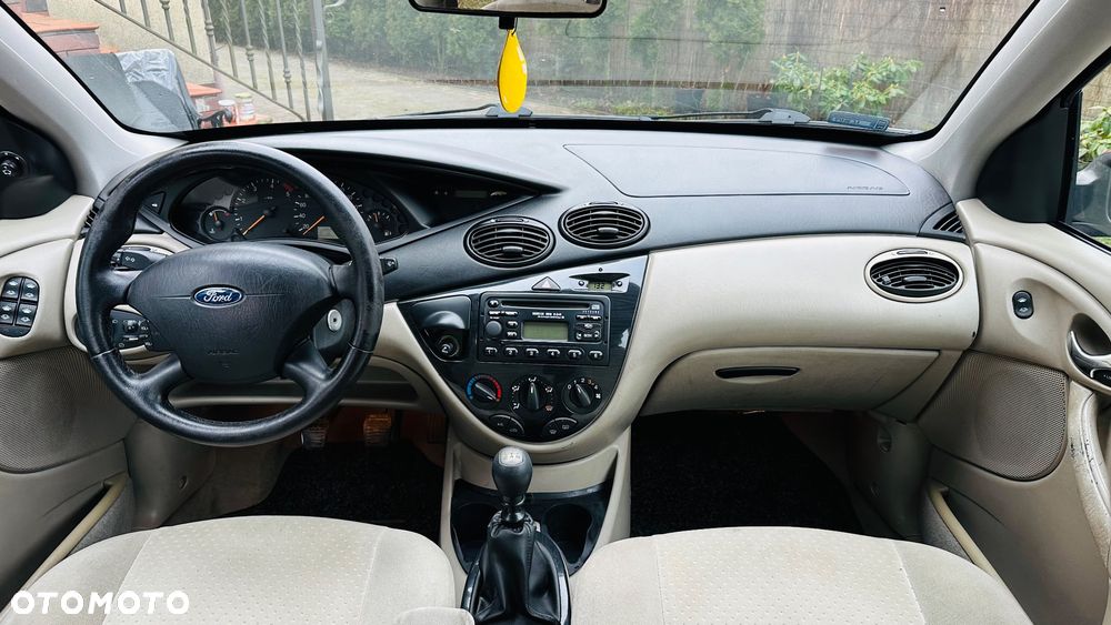 Ford Focus - 10