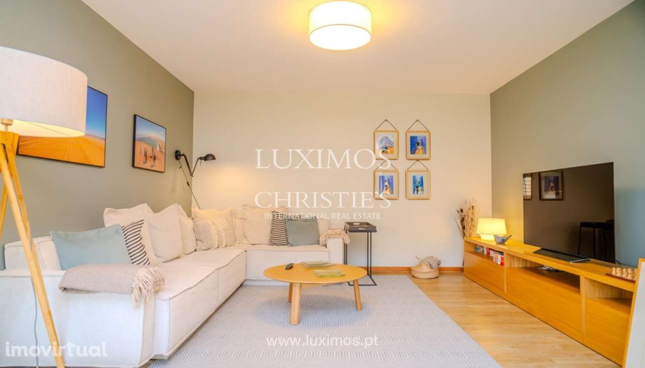 Moradia V4 com jardim e terraço para venda, na Senhora da Hora - Grande imagem: 2/22