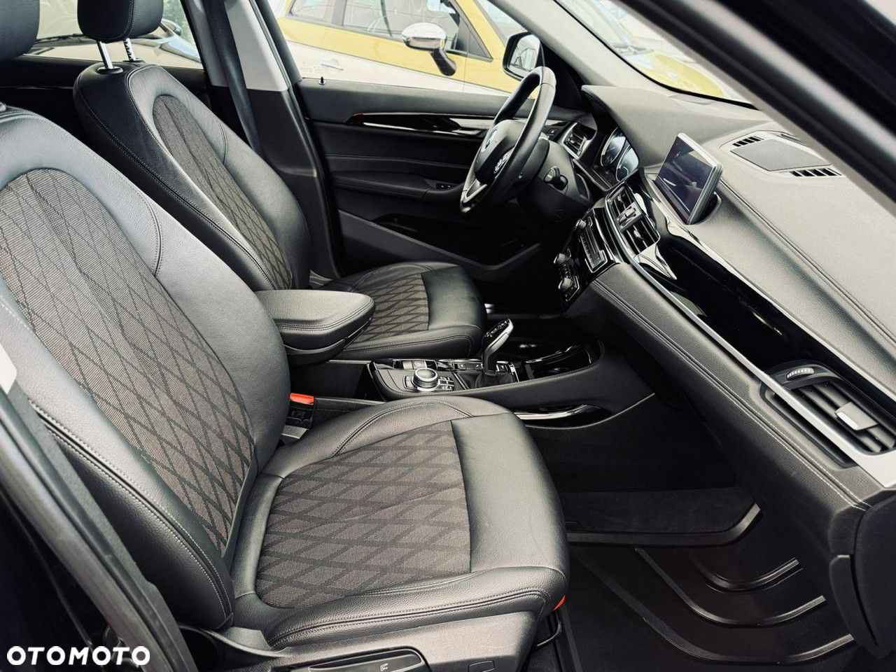 BMW X1 - 32