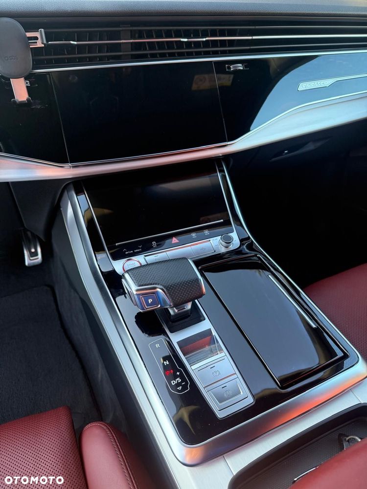 Audi SQ8 - 25