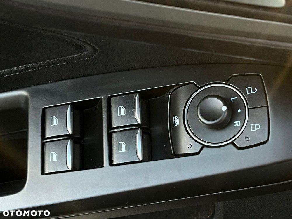 Ford Focus 1.5 EcoBlue Start-Stopp-System TITANIUM DESIGN - 40