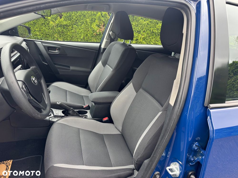 Toyota Auris 1.33 Dual-VVT-i Design Edition - 22