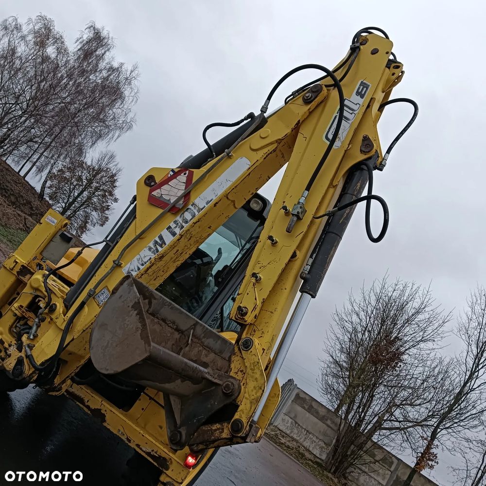 New Holland B115B - 4