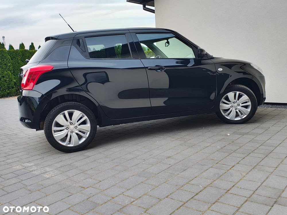 Suzuki Swift 1.2 Dualjet Allgrip Comfort - 4