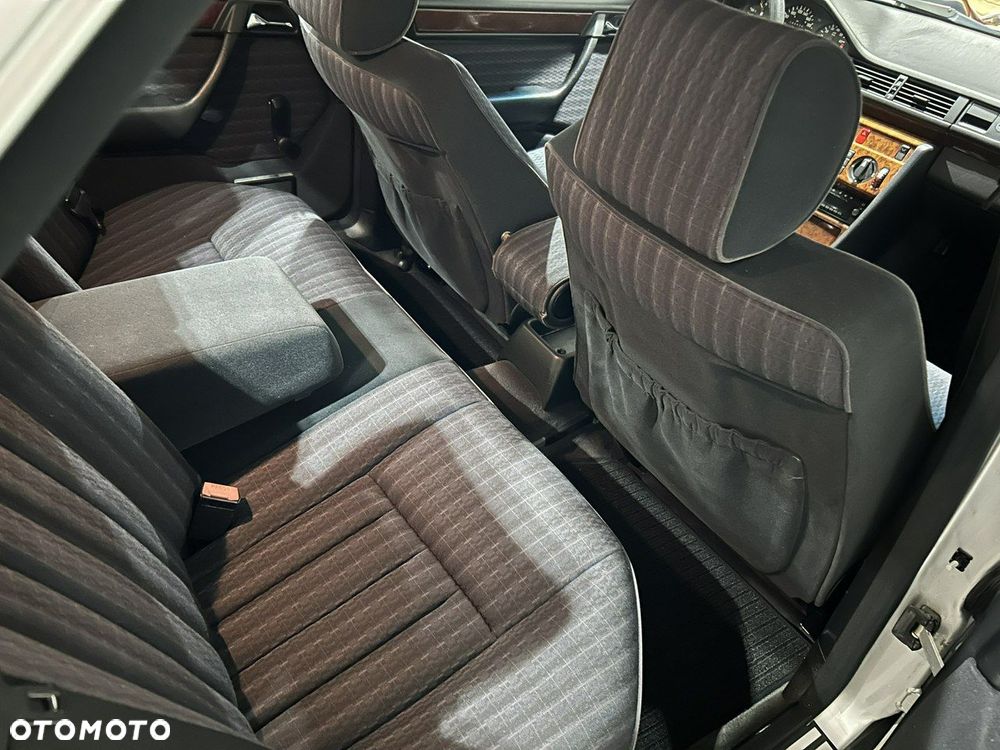 Mercedes-Benz W124 (1984-1993) - 7