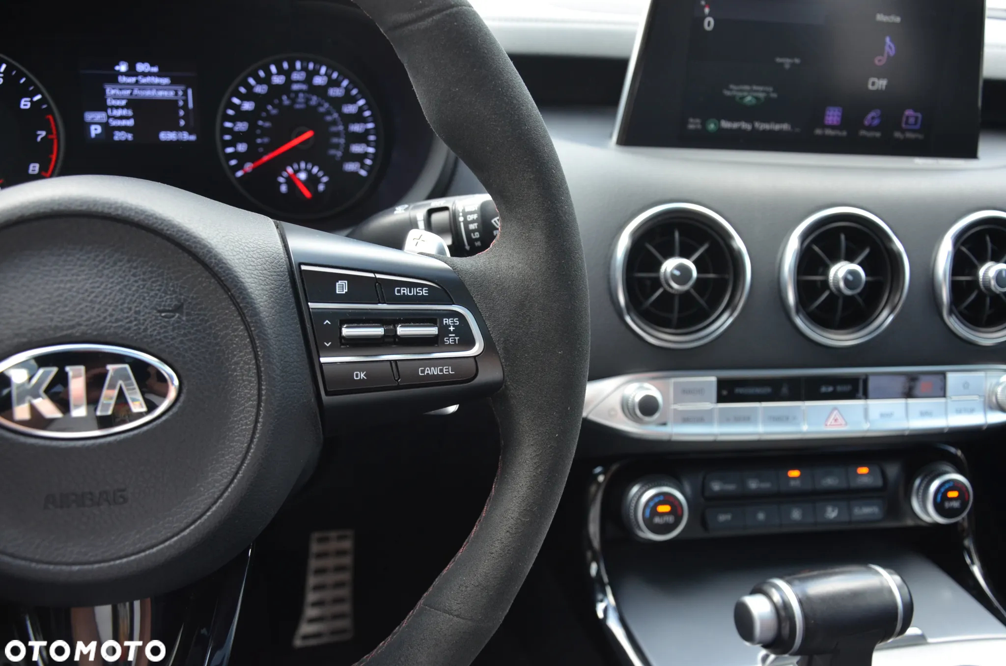 Kia Stinger - 23