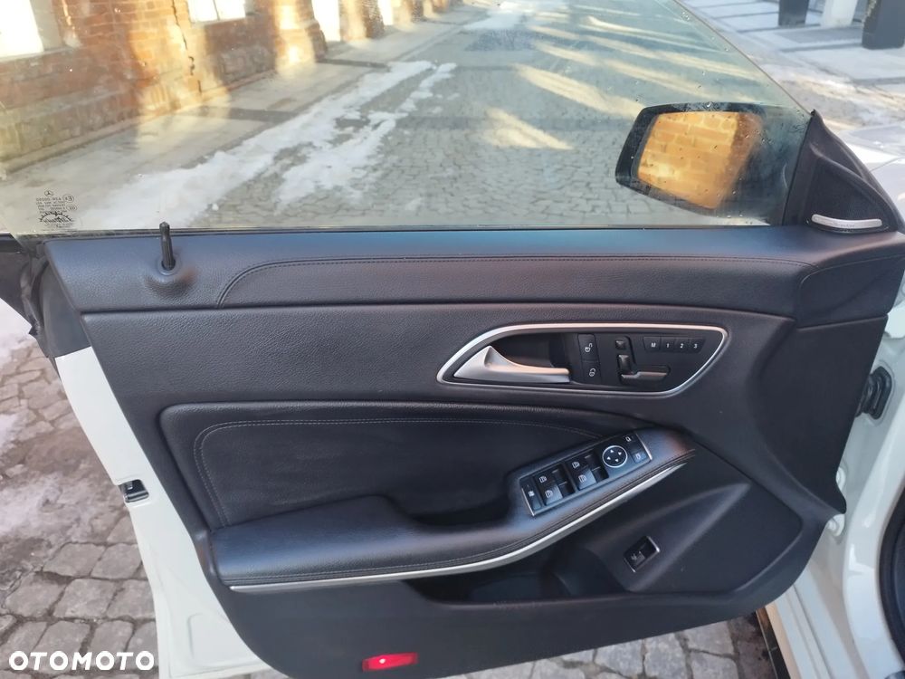 Mercedes-Benz CLA AMG 45 4Matic 7G-DCT - 8