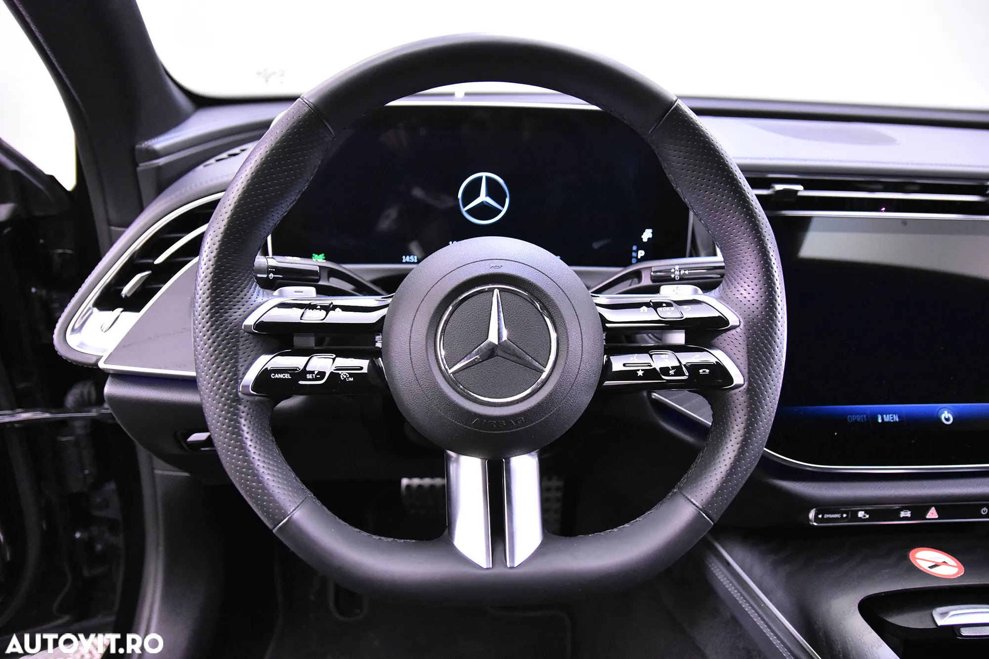 Mercedes-Benz E 220 d Aut. - 17