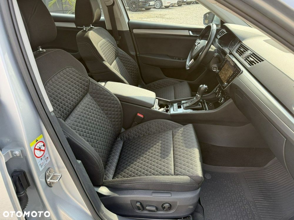 Skoda Superb 2.0 TDI 4x4 Style DSG - 4