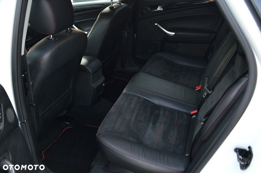 Ford Mondeo 2.0 EcoBoost Titanium S - 23