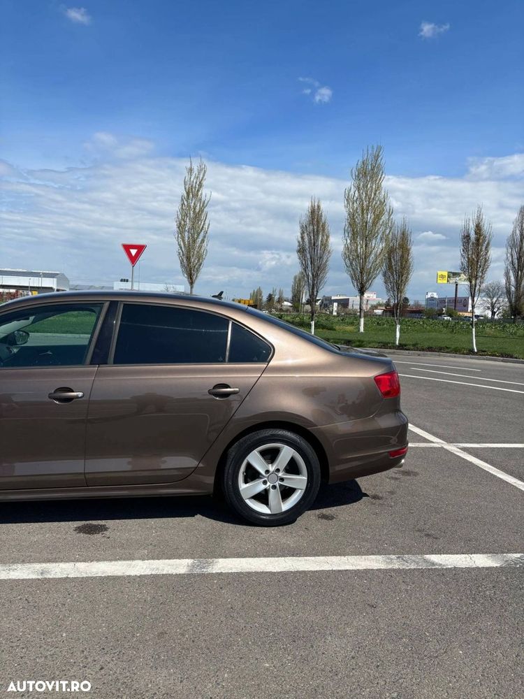 Volkswagen Jetta - 18