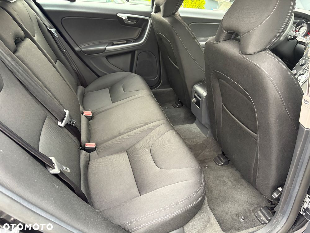 Volvo V60 Cross Country D3 Momentum - 8