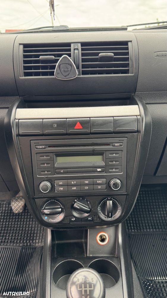 Volkswagen Fox - 14