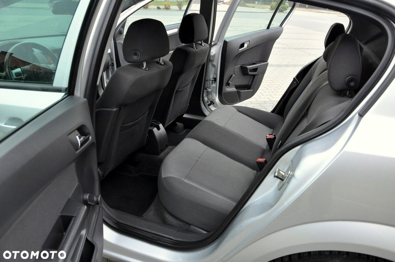 Opel Astra - 20