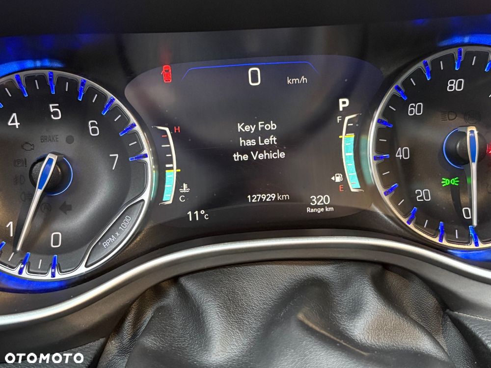 Chrysler Pacifica - 15