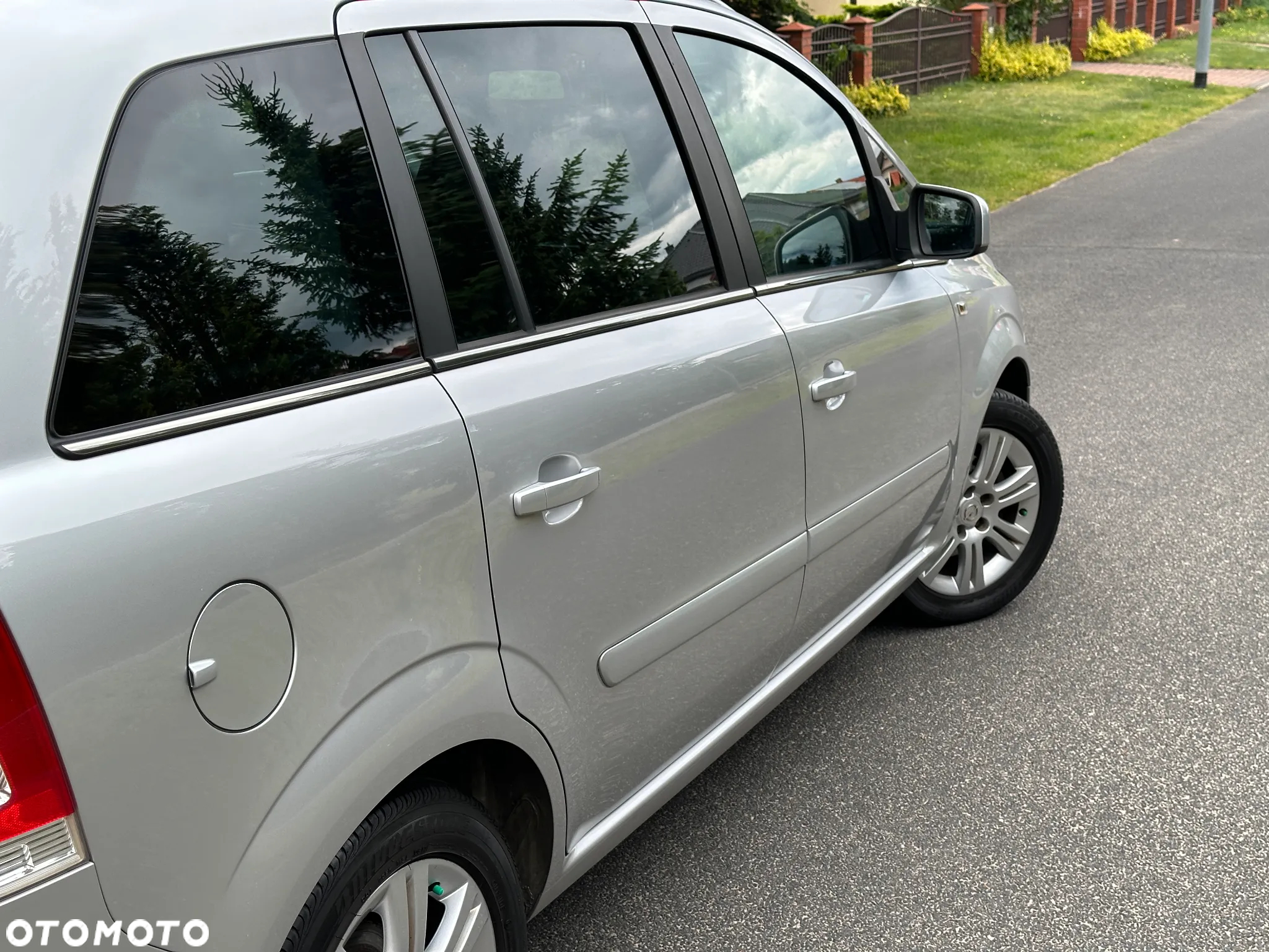 Opel Zafira 1.8 Cosmo - 13