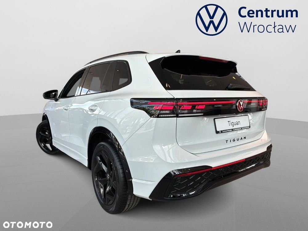 Volkswagen Tiguan - 11