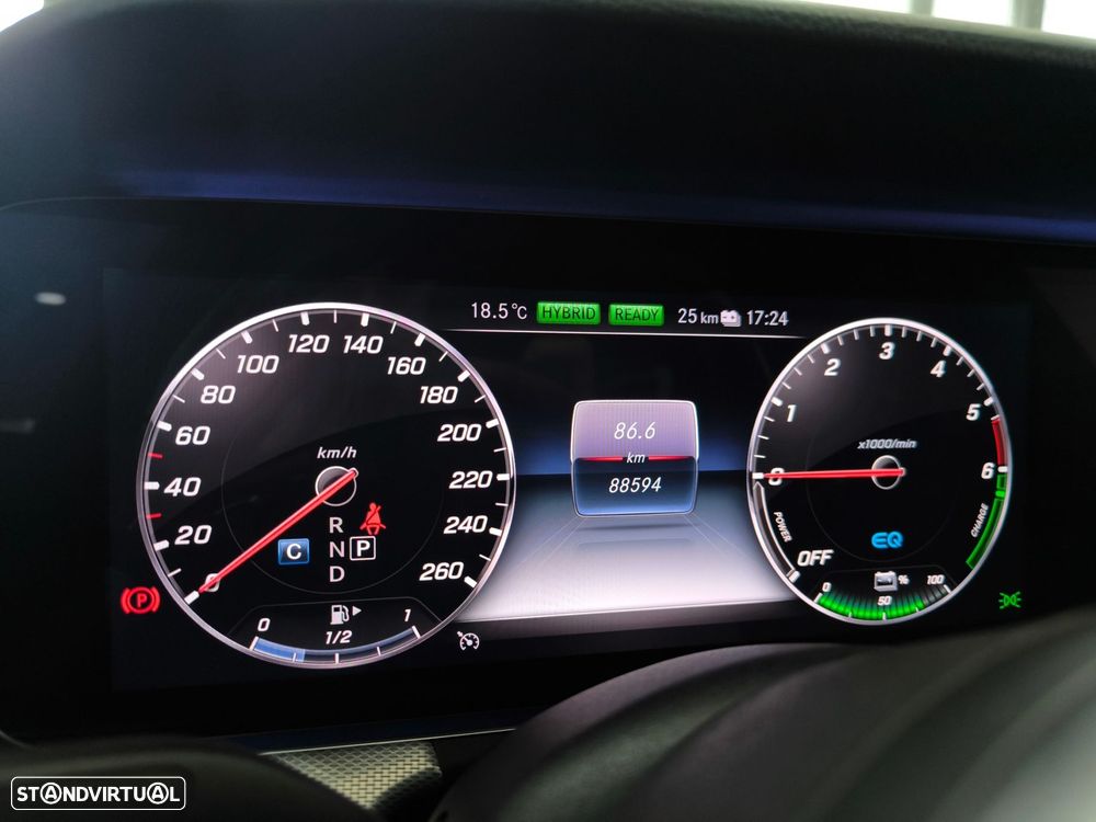 Mercedes-Benz E 300 de AMG Line - 20