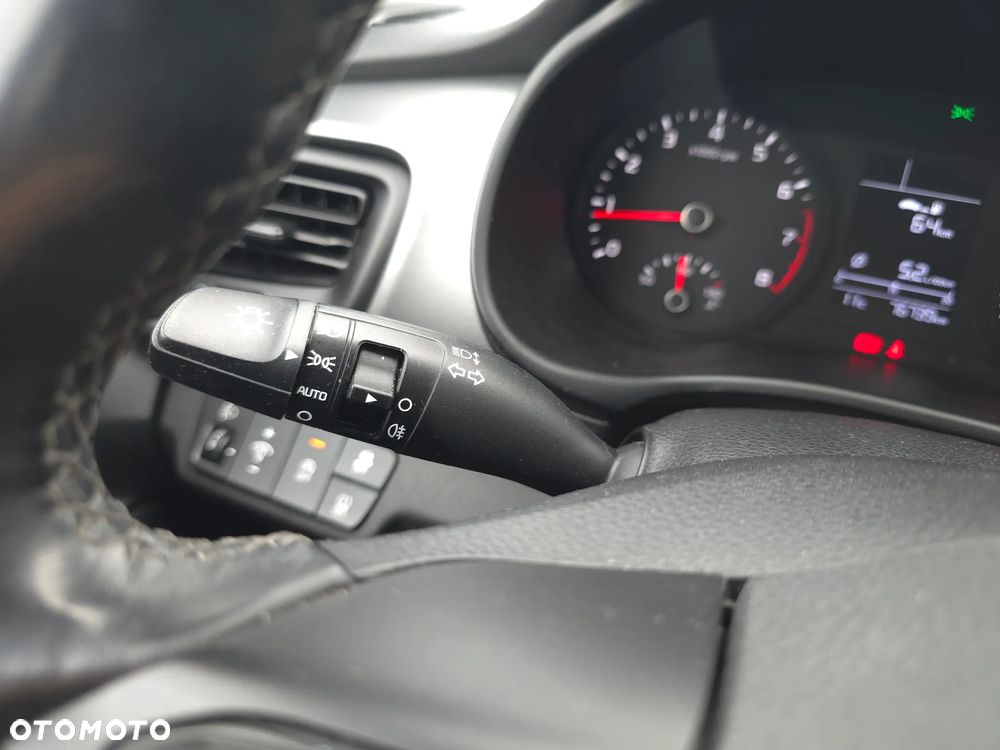 Kia Stonic 1.2 L Business Line - 24