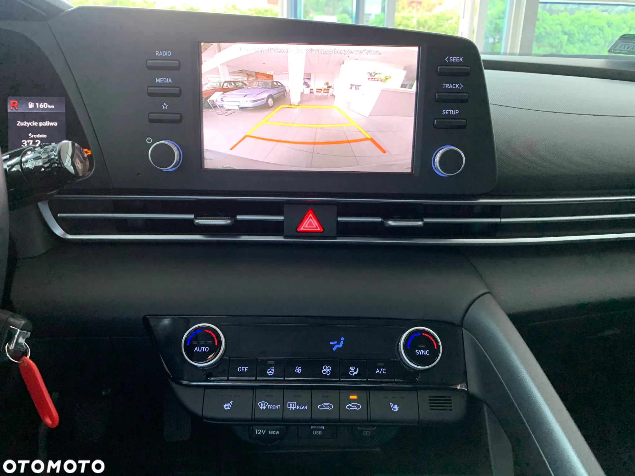 Hyundai Elantra 1.6 Smart - 16