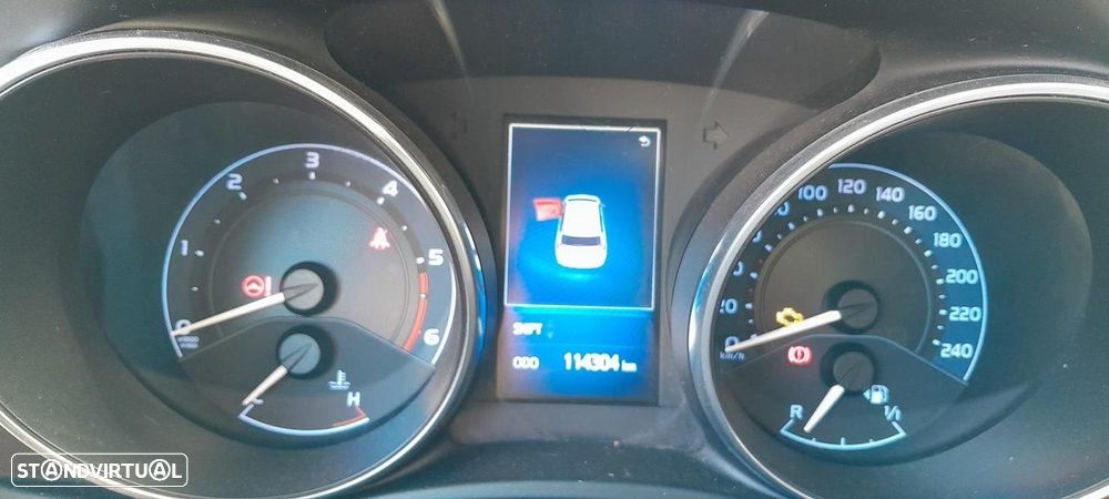 QUADRANTE TOYOTA AURIS E18 - 1