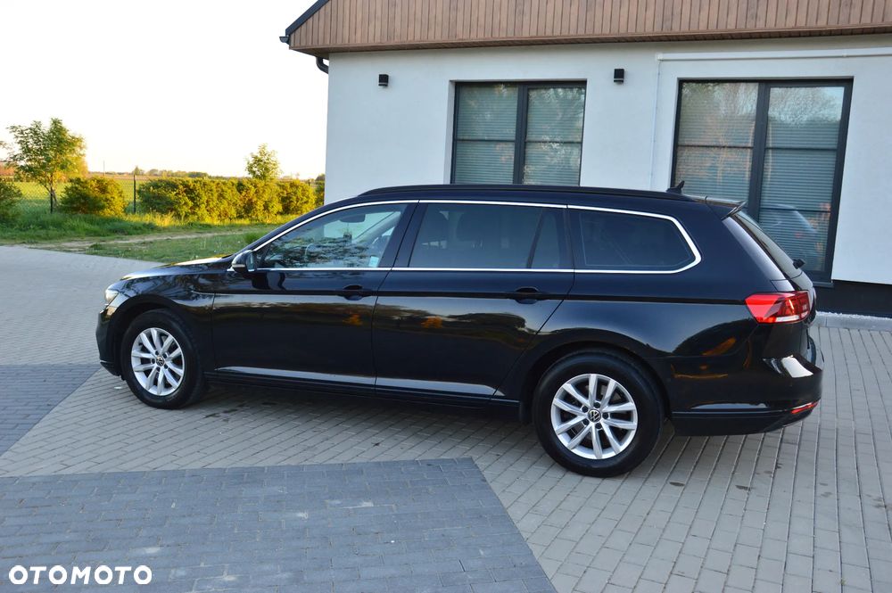 Volkswagen Passat - 17