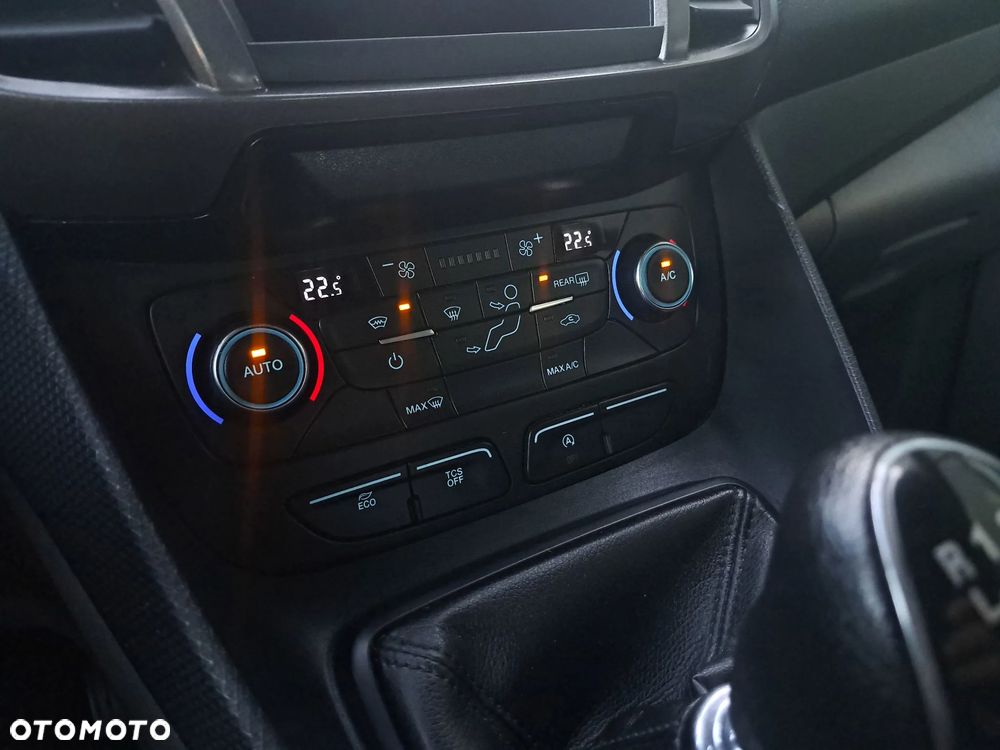 Ford Transit Connect - 18