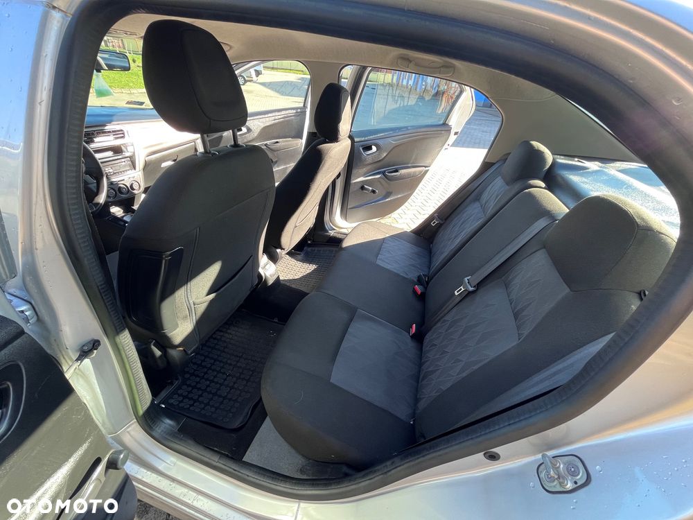 Citroën C-Elysée 1.2 VTi Seduction - 9