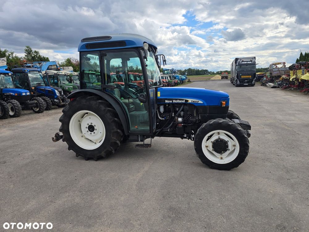 New Holland TN 95F